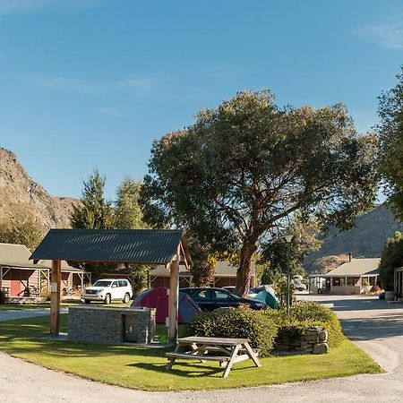 Queenstown Top 10 Holiday Park ภายนอก รูปภาพ