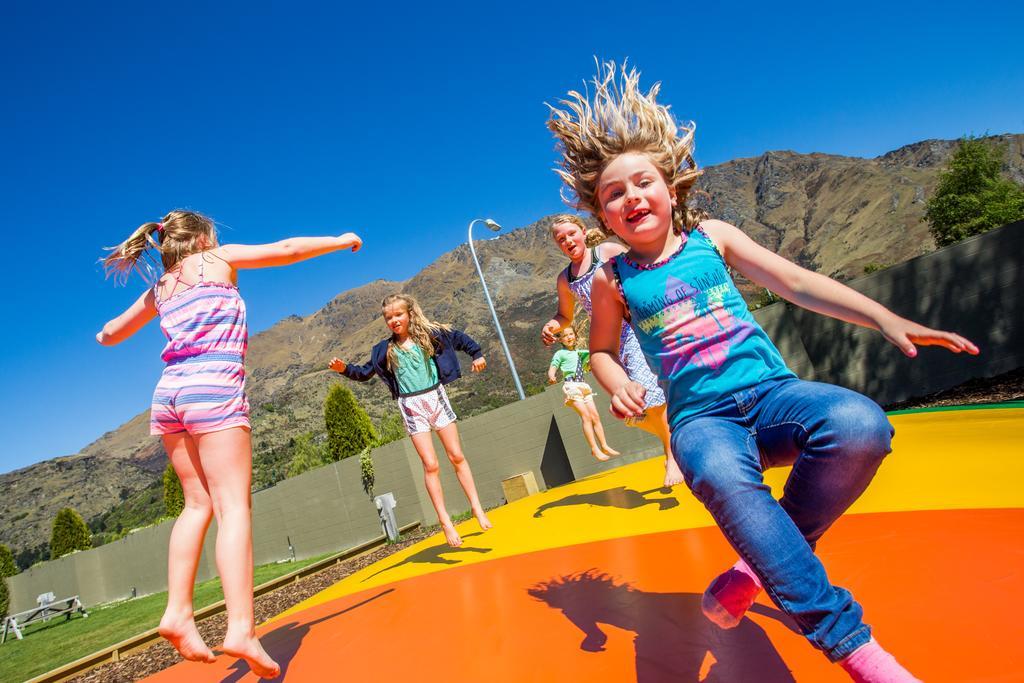 Queenstown Top 10 Holiday Park ภายนอก รูปภาพ