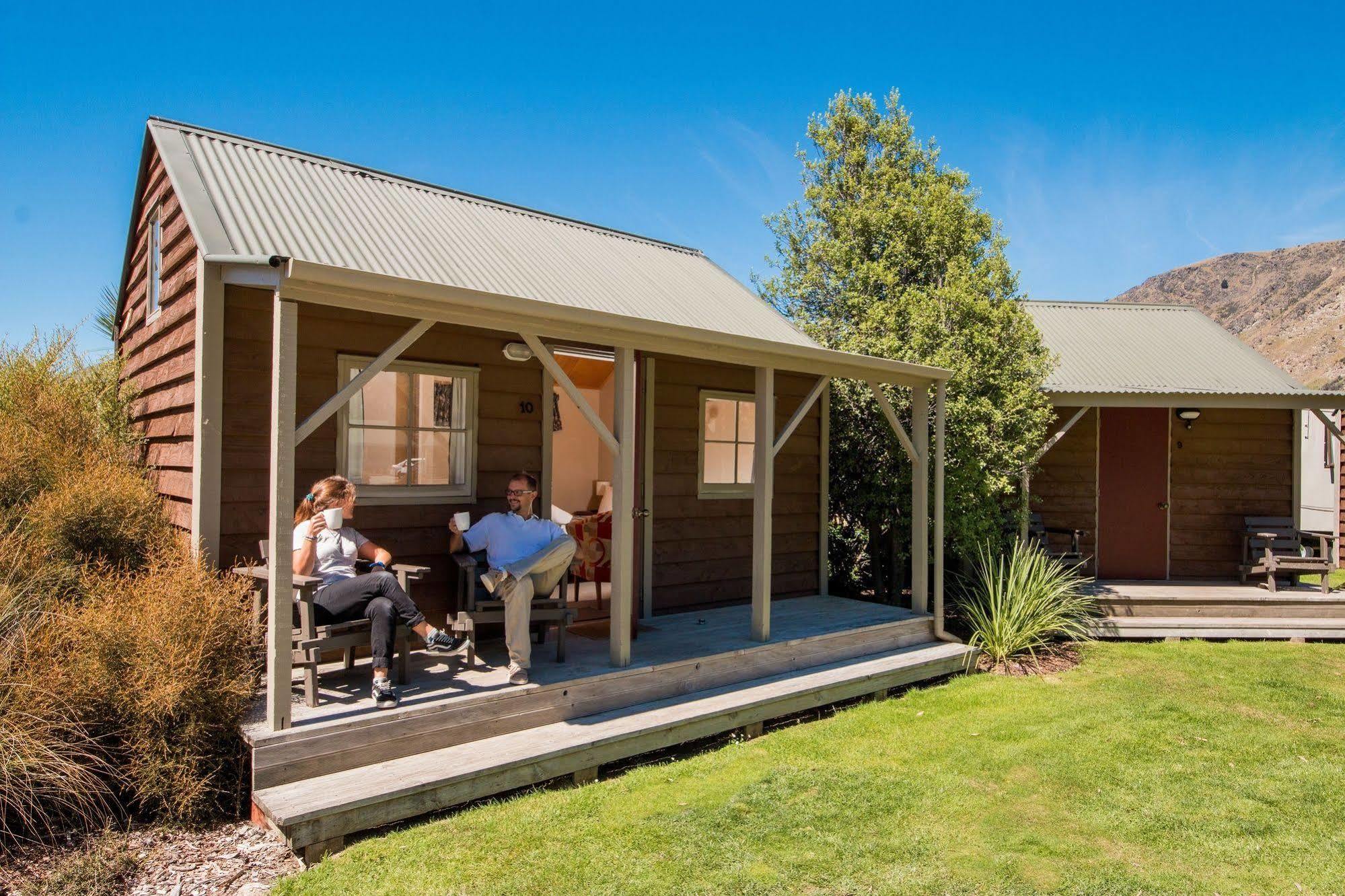 Queenstown Top 10 Holiday Park ภายนอก รูปภาพ
