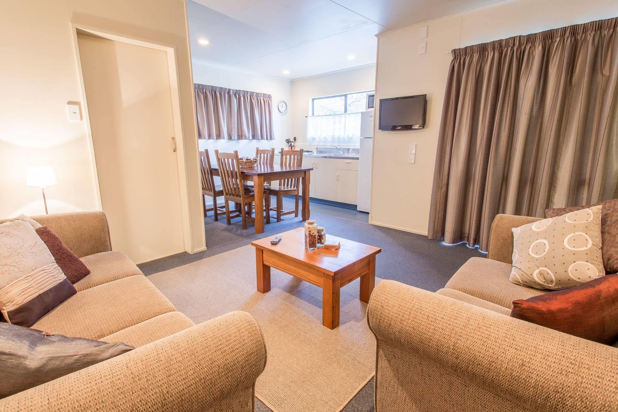 Queenstown Top 10 Holiday Park ภายนอก รูปภาพ